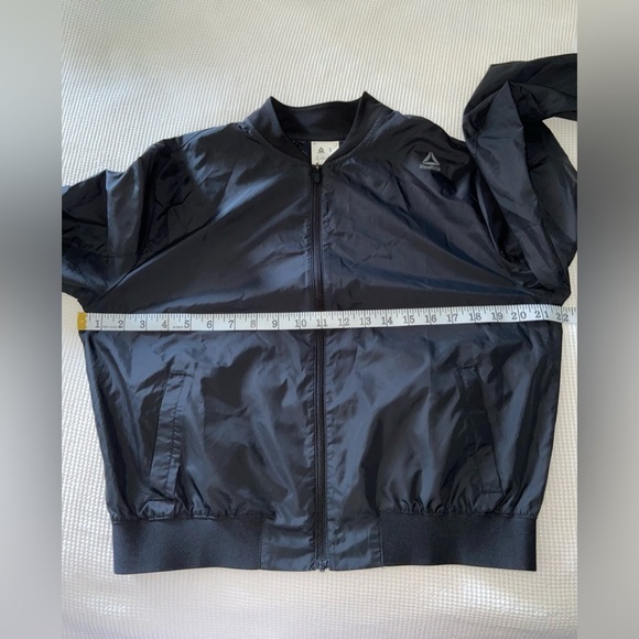 Women’s REEBOK taffeta black workout bomber sport jacket size small - Picture 12 of 16